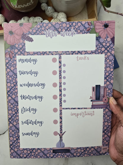 Books & Bibliophiles Weekly Planner Pad